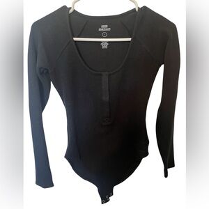 Good American Feel Good Ribbed Long Sleeve Henley Bodysuit Black 2 / Medium
